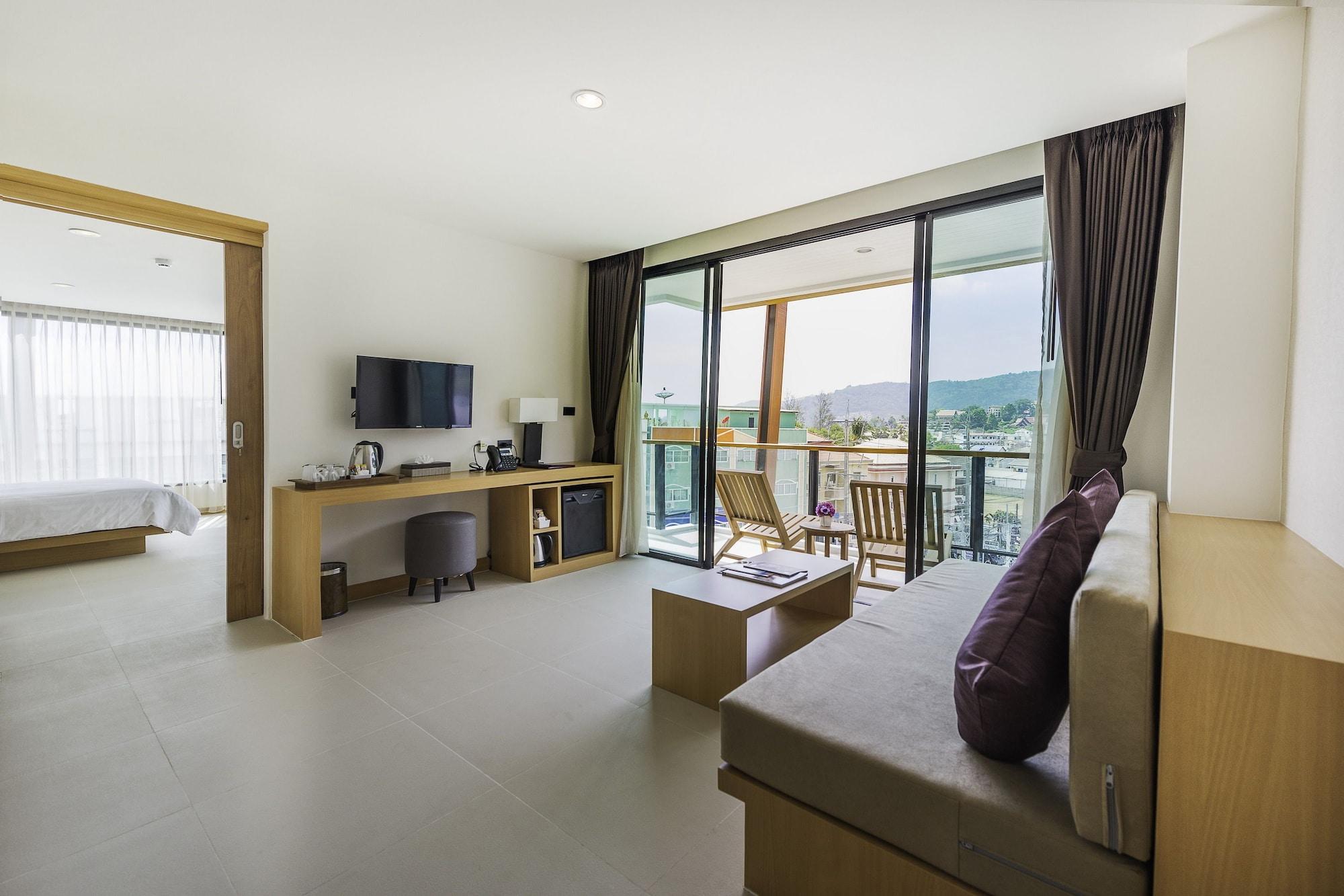 The Lunar Patong Phuket Exterior photo